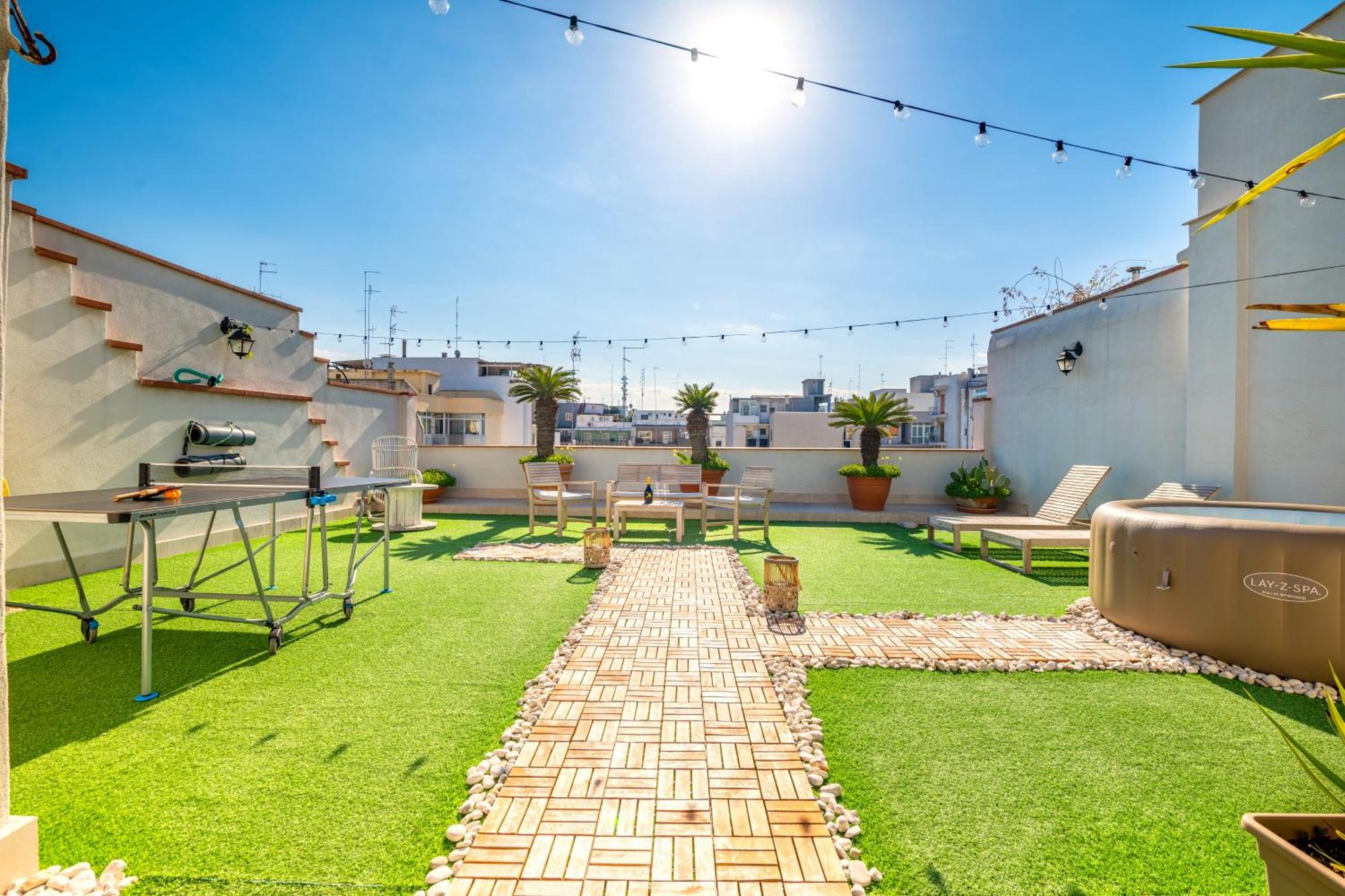 150Mq Rooftop Paradise - Spacious Private Terrace Bari Esterno foto