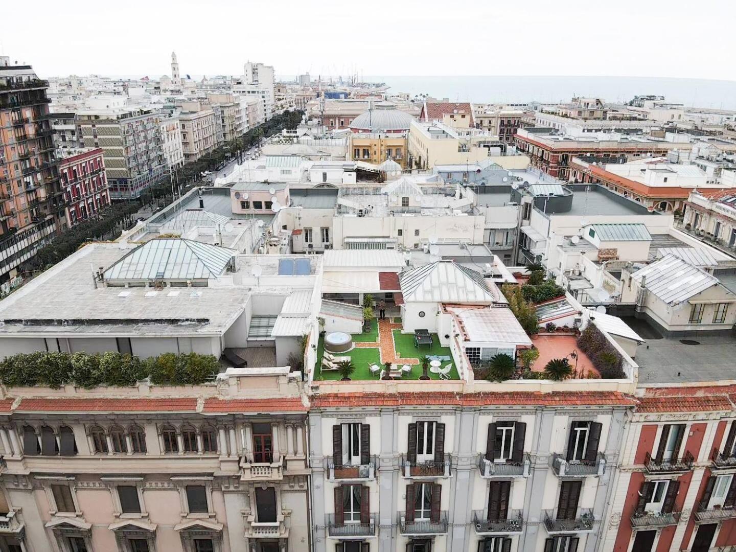 150Mq Rooftop Paradise - Spacious Private Terrace Bari Esterno foto