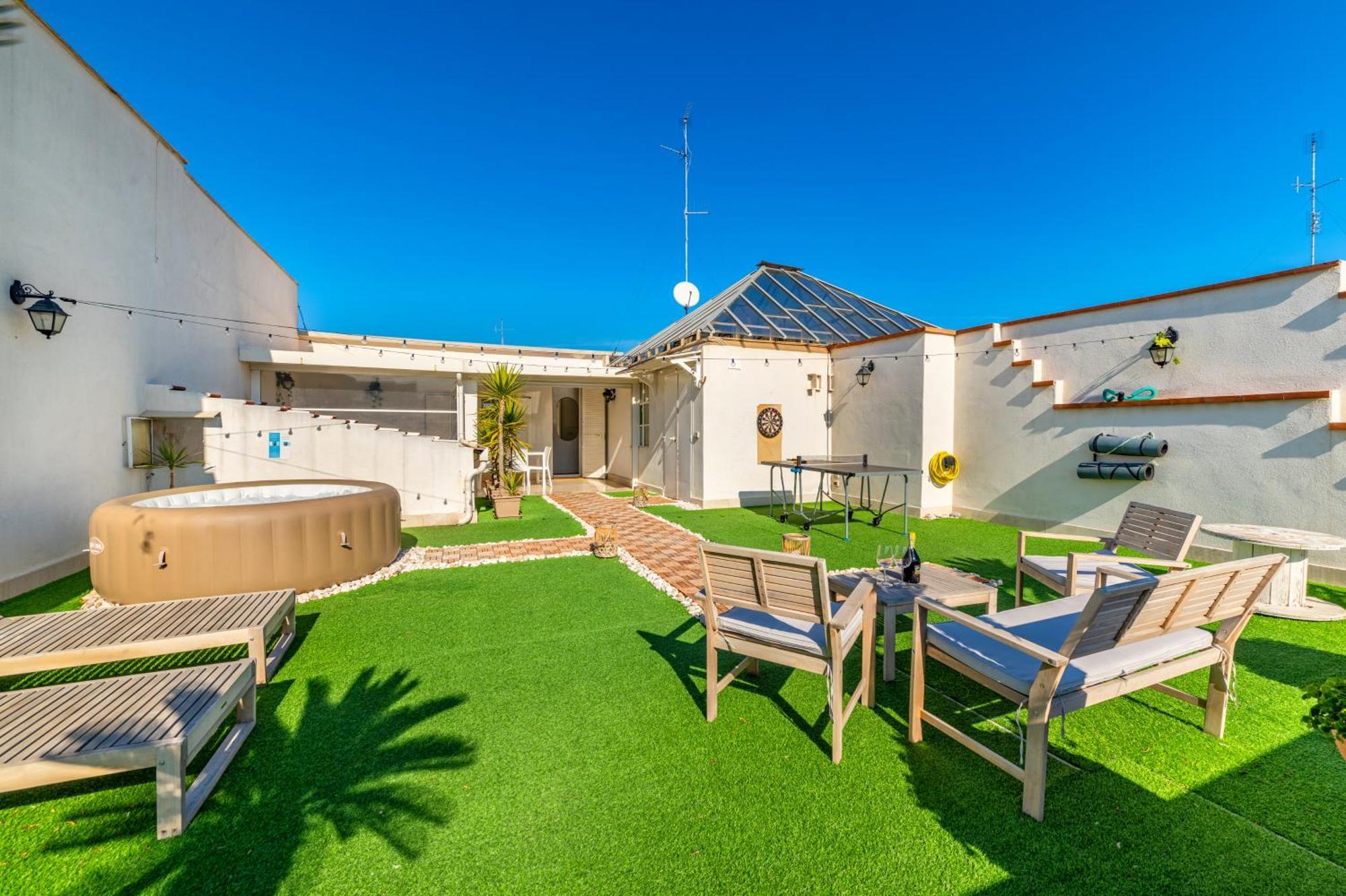 150Mq Rooftop Paradise - Spacious Private Terrace Bari Esterno foto