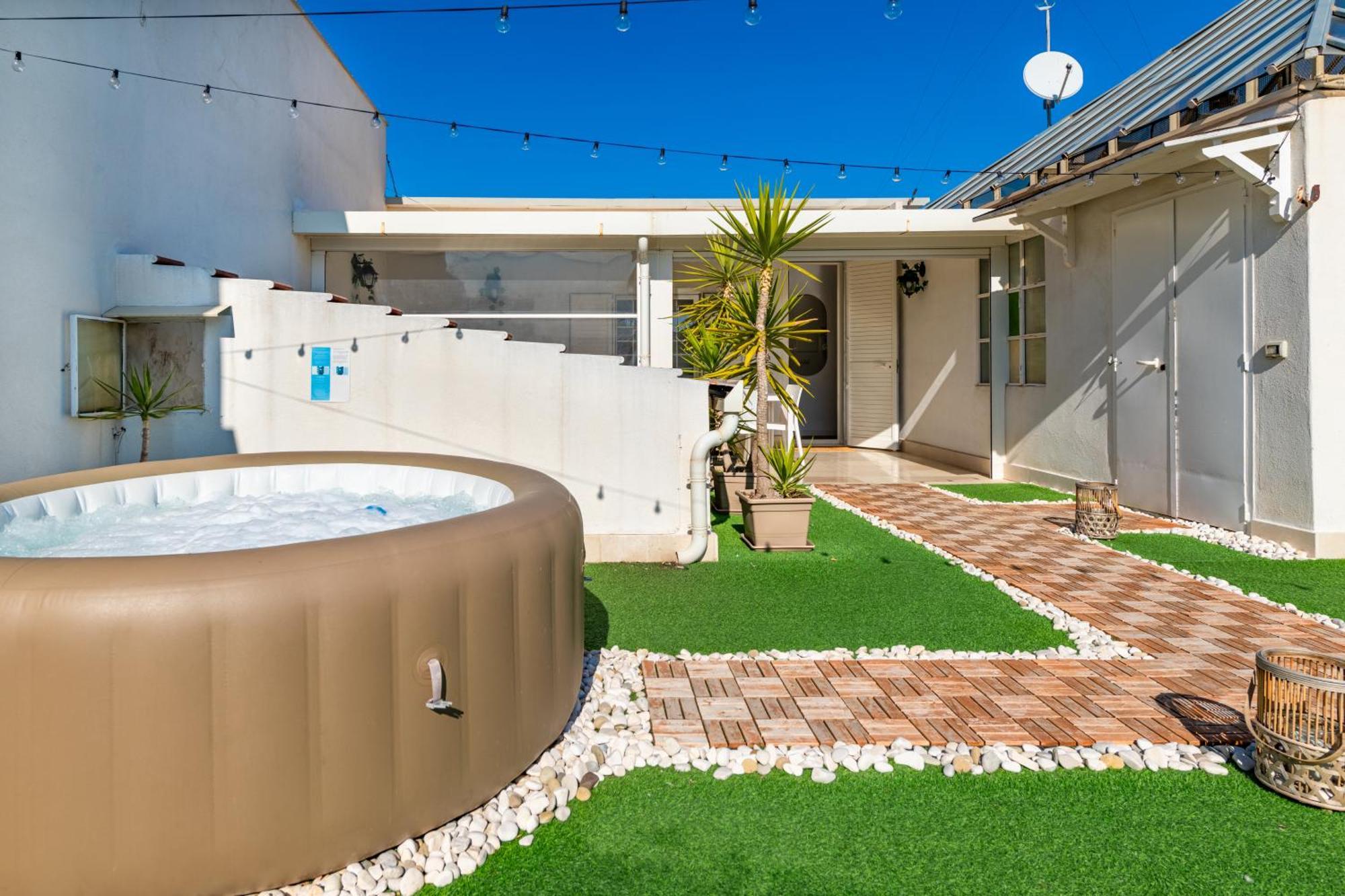 150Mq Rooftop Paradise - Spacious Private Terrace Bari Esterno foto